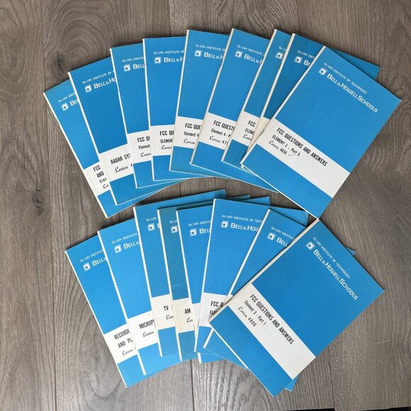 De Vry Technical Institute Lesson Booklets Bell & Howell Lot Of 17 - 1960's EUC - Picture 2 of 13